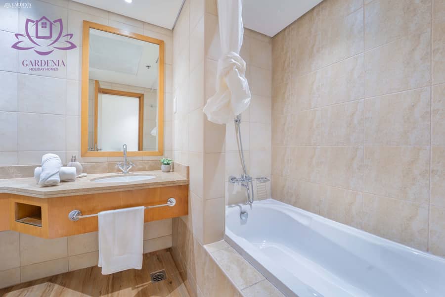 19 Bath 2 1. jpg