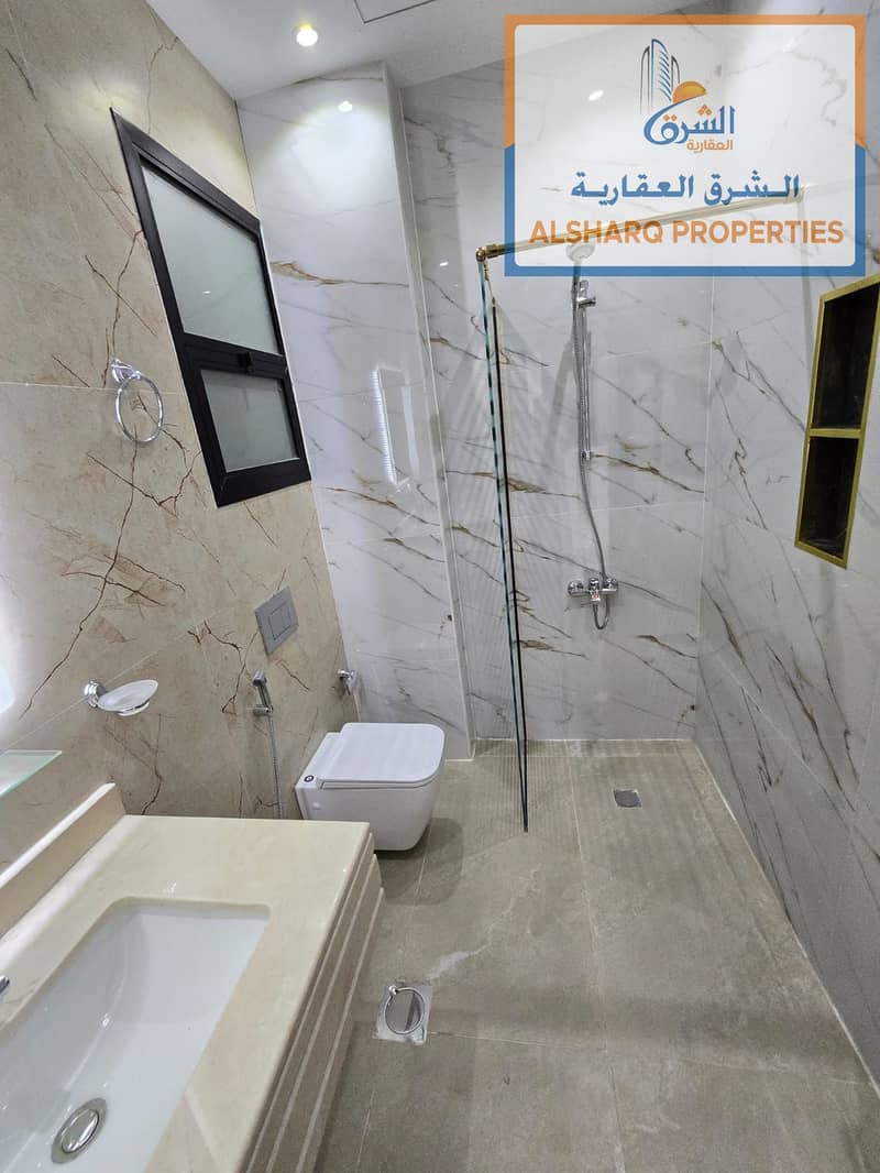 34 a6521299-fdad-48ed-ac57-f58ac149fcf2. jpg