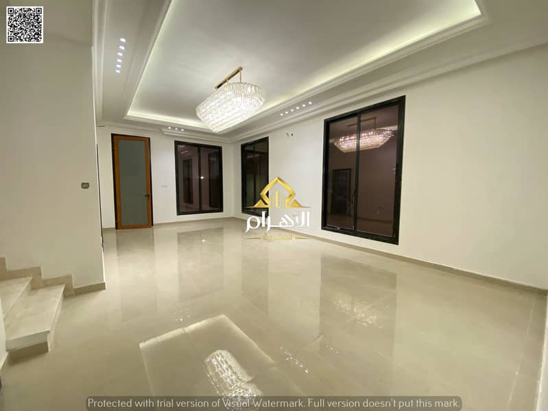 2 WhatsApp Image 2025-04-08 at 10.20. 39 PM. jpg