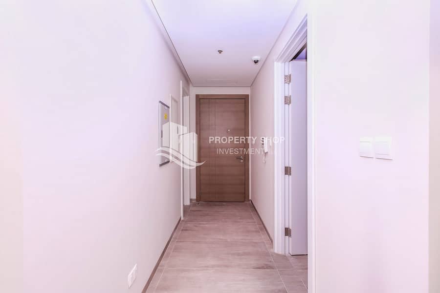 5 2-bedroom-al-reem-island-shams-abu-dhabi-yasmina-residences-foyer. JPG