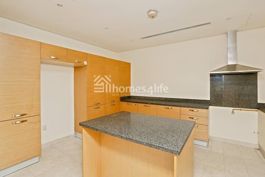10 Ready To Move| Spacious Townhouses| Multiple Units| Near Metro Station| Near Expo Site| Good For Investment & End Use