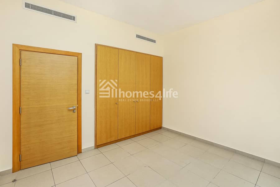 15 Ready To Move| Spacious Townhouses| Multiple Units| Near Metro Station| Near Expo Site| Good For Investment & End Use
