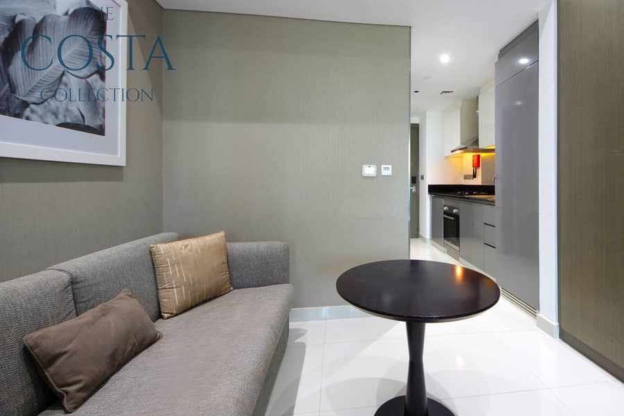8 A - Living room & Kitchen (3). jpg