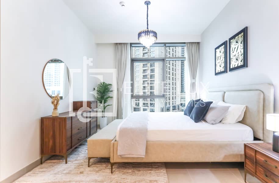 20 Master Bedroom 2-min. jpg