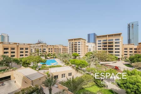 3 Bedroom Flat for Sale in The Greens, Dubai - Popular Layout | Vacant on Transfer