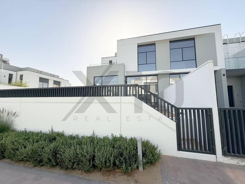 Corner Unit | Elevated Townhouse | Pool And Park Corner Unit | Elevated Townhouse | Pool And Park