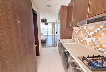 Studio for Rent in Palm Jumeirah, Dubai - Vacant | Direct Sea View | Furnished