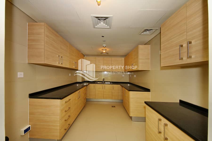 9 2-bedroom-apartment-al-reem-island-marina-square-tala-tower-kitchen. JPG