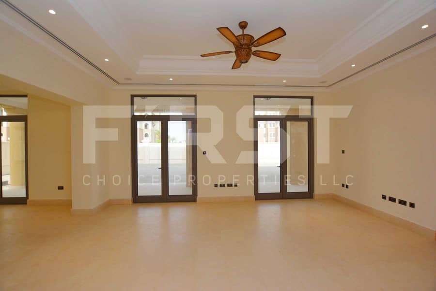 9 Internal Photo of Delux 5 Bedroom Villa in Saadiyat Beach Villas Saadiyat Island Abu Dhabi UAE (25). jpg