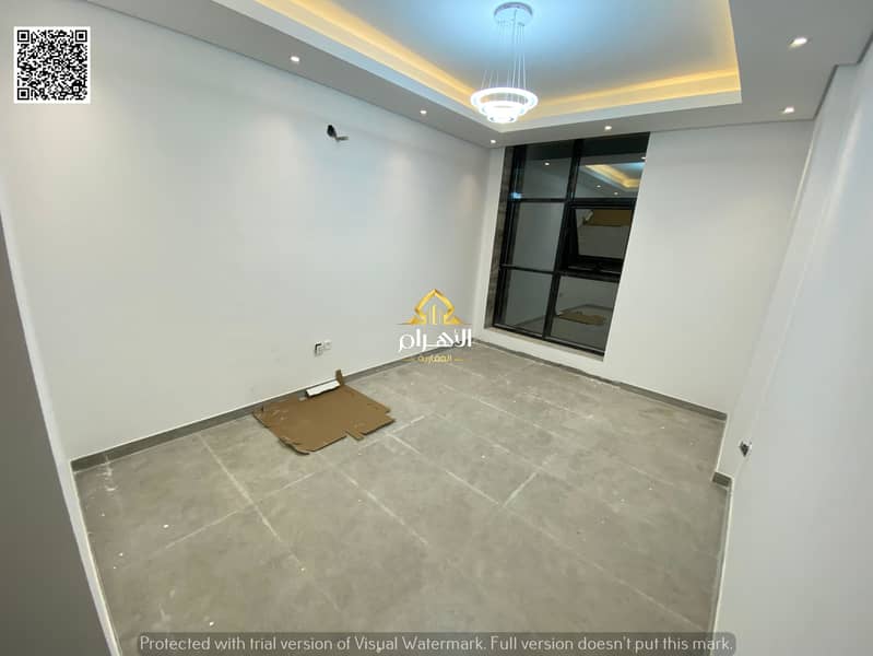 9 feea6dba-4651-4ec0-a070-c3d6e7b6e2a3. jpg