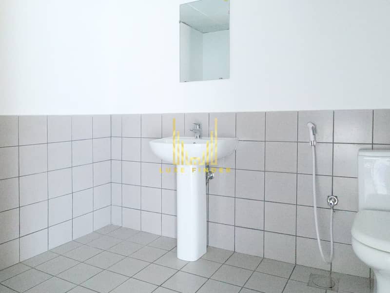 6 Bath. jpg