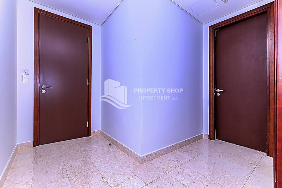 12 3-bedroom-apartment-al-reem-island-marina-square-mrina-heights-1-corridor. JPG