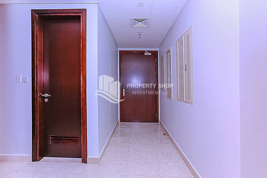 14 3-bedroom-apartment-al-reem-island-marina-square-mrina-heights-1-foyer. JPG