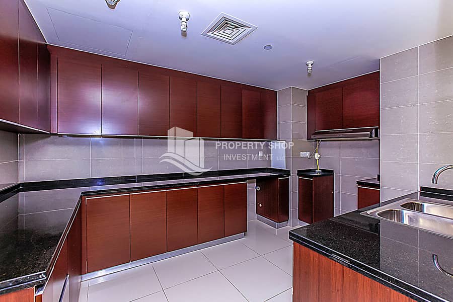 15 3-bedroom-apartment-al-reem-island-marina-square-mrina-heights-1-kitchen. JPG