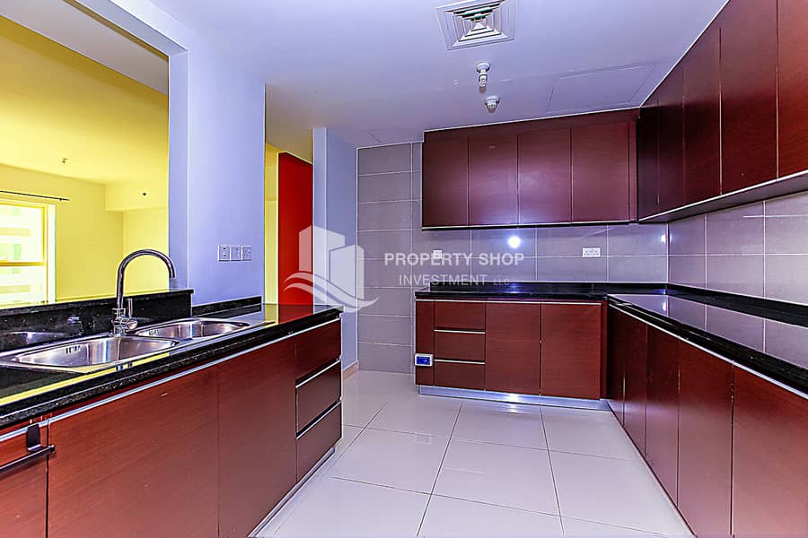 18 3-bedroom-apartment-al-reem-island-marina-square-mrina-heights-1-kitchen-1. JPG