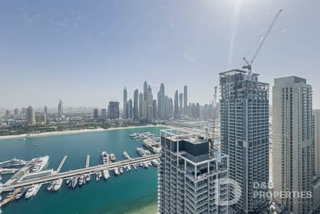 2 Bedroom Apartment for Sale in Dubai Harbour, Dubai - Full Marina View | Beach Access | Vacant