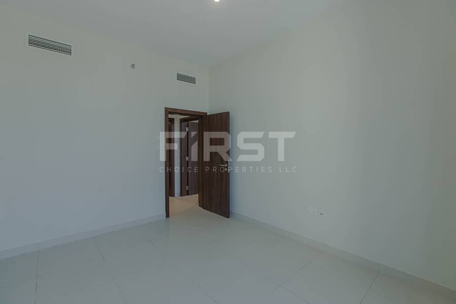 5 Internal Photo of 2 Bedroom Apartment in Reflection Shams Abu Dhabi Al Reem Island Abu Dhabi UAE (18). jpg