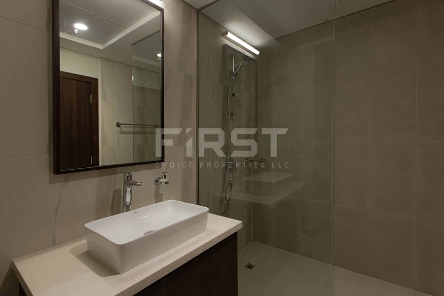 10 Internal Photo of 2 Bedroom Apartment in Reflection Shams Abu Dhabi Al Reem Island Abu Dhabi UAE (30). jpg