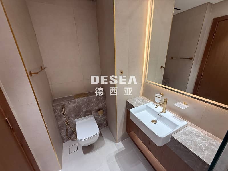 6 WASHROOM (4). jpg