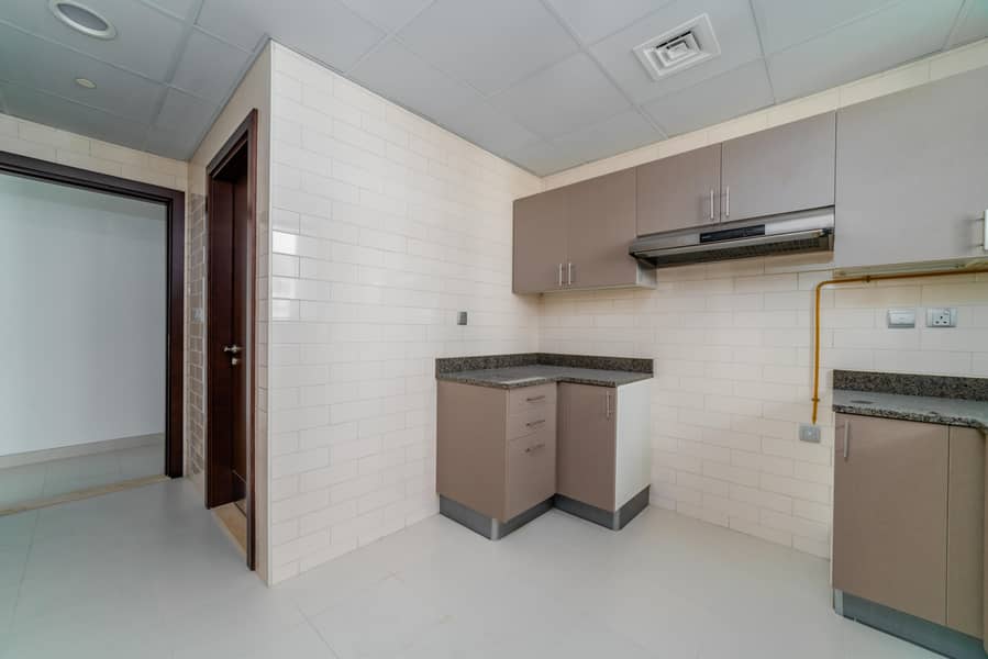 7 2 Bedroom - 303-10. jpg