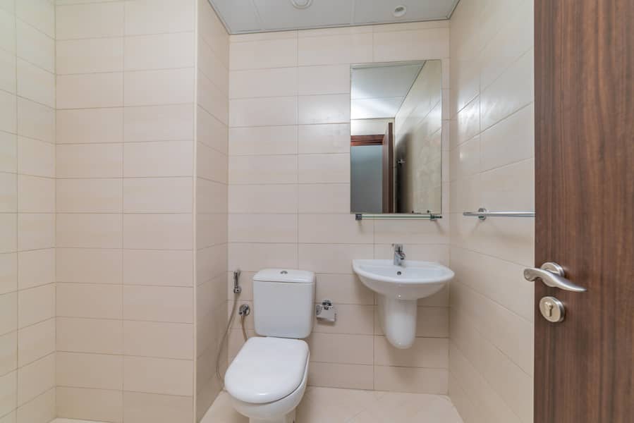 9 2 Bedroom - 303-18. jpg