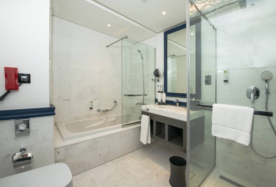 5 Deluxe Room (4). jpg