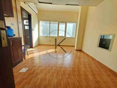 استوديو  للايجار في تجارية مويلح، الشارقة - 20250409_163155. jpg