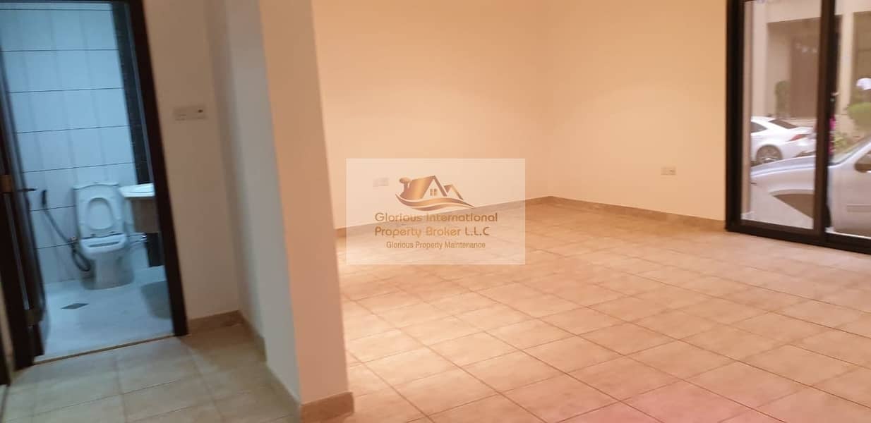 17 Awesome! Properly Maintained w/ Swimmin Pool