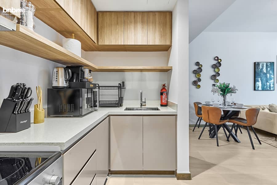 13 Kitchen (1). jpg