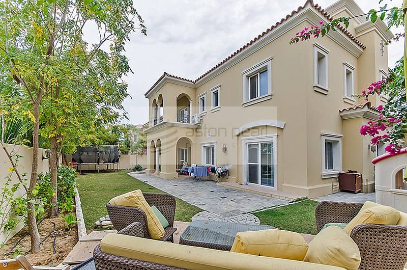 Beautiful 3BR+M Villa | Close to Pool and Park