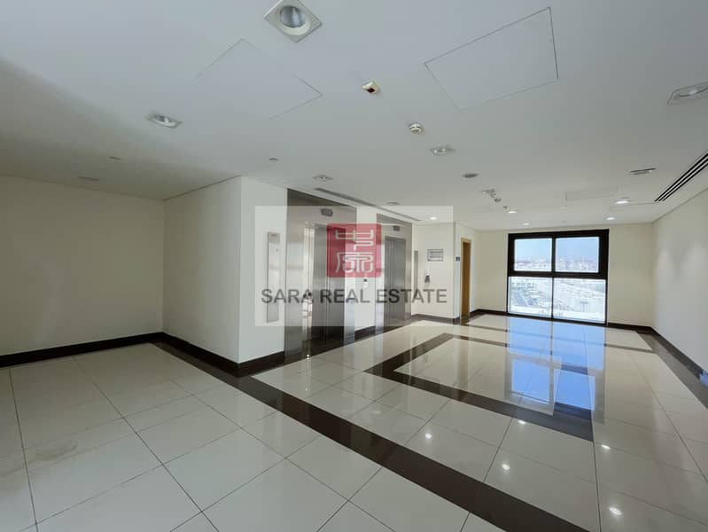 4 2.0 Corridor inside. JPG