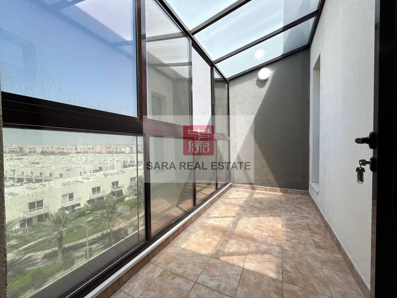 28 8.0 Master Balcony. JPG