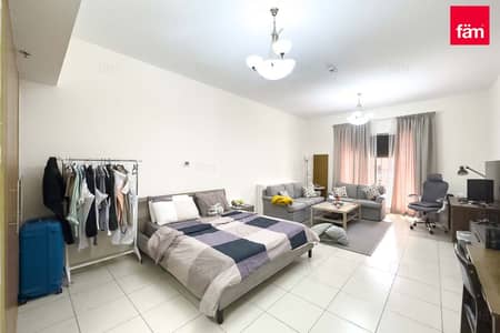 Studio for Sale in Jumeirah Village Circle (JVC), Dubai - Vacant Now | Large Layout | Balcony