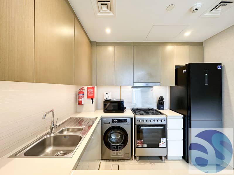 10 Kitchen 1. jpg