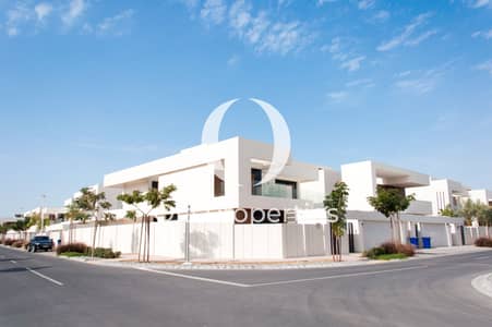 5 Bedroom Villa for Rent in Yas Island, Abu Dhabi - Corner  l Amazing Amenities l Facing the Central Park
