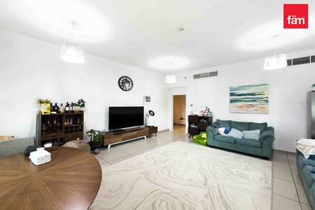 2 Bedroom Flat for Sale in Dubai Marina, Dubai - VOT| FURNISHED | UPGRADED| GOLF -  MARINA VIEW
