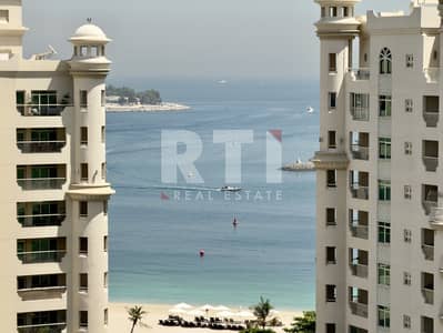 4 Bedroom Penthouse for Sale in Palm Jumeirah, Dubai - Sea View | Fully Upgraded | Direct Beach Access