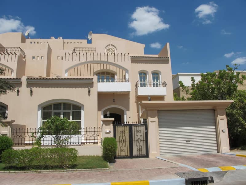 Well maintained villa located near Mushrif Mall