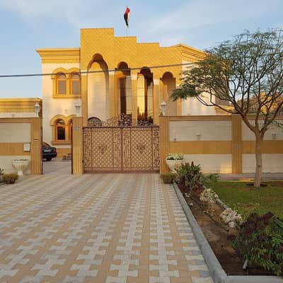 فیلا 4 غرفة نوم للبيع في الروضة، عجمان - فيلا للبيع علي الشارع مباشره بجوار المسجد تملك حر لجميع الجنسيات فیلا 4 غرفة نوم للبيع في الروضة، عجمان - فيلا للبيع علي الشارع مباشره بجوار المسجد تملك حر لجميع الجنسيات