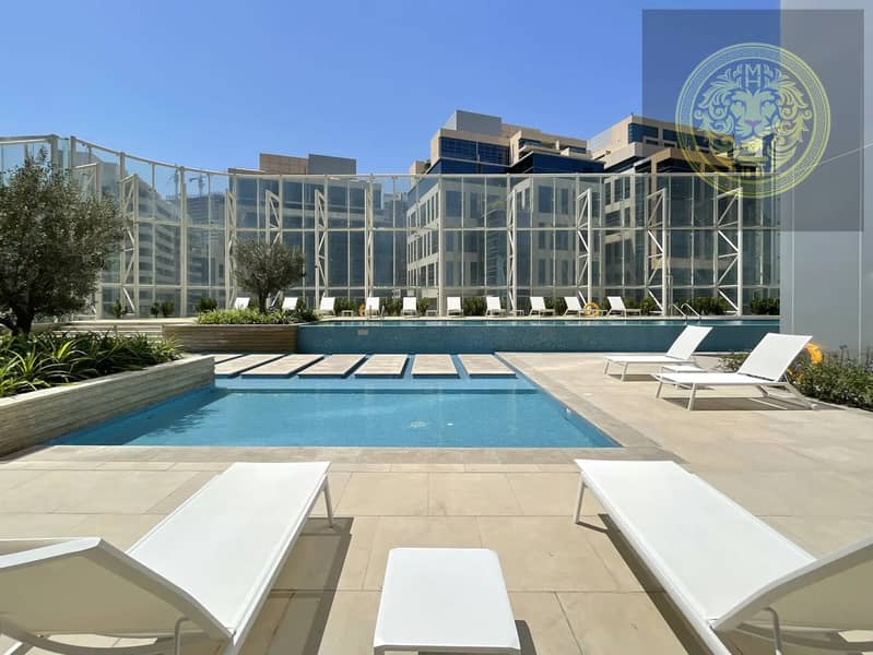 18 The Pad Swimming Pool. jpg