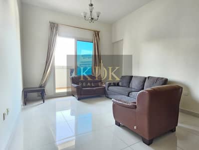 Canal View | Higher Floor | Fitted Kitchen