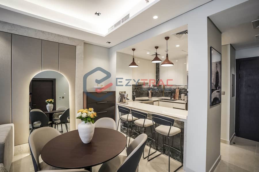 11 Nobles 1204 Airbnb Business Bay - Lounge 03. jpg