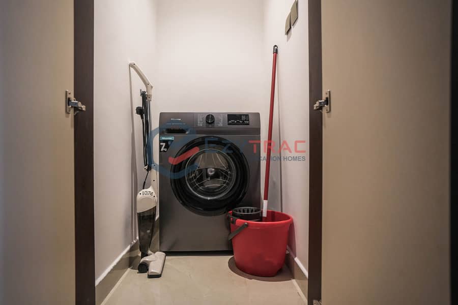 12 Nobles 1204 Airbnb Business Bay - Storage 01. jpg