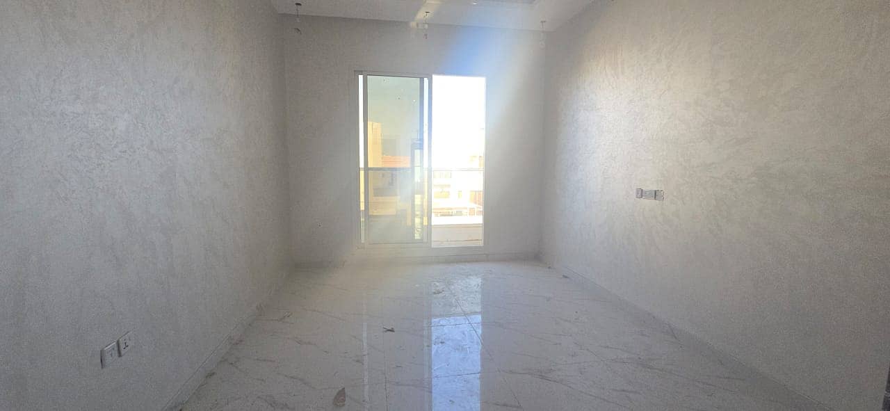 10 89c2bd86-8ba2-408b-910e-c41568e84367. jpg