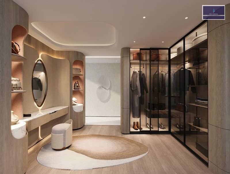28 Penthouse closet. jpg