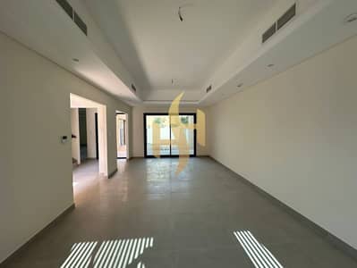 3 Bedroom Villa for Sale in Al Rahmaniya, Sharjah - photo_6039367232934495568_y. jpg