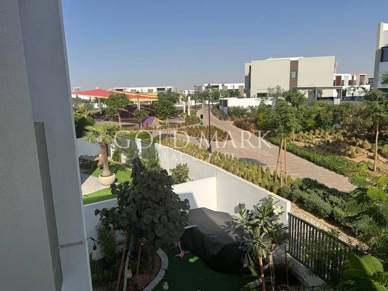 Pool and Park View I Vacant I Brand New IExclusive Pool and Park View I Vacant I Brand New IExclusive