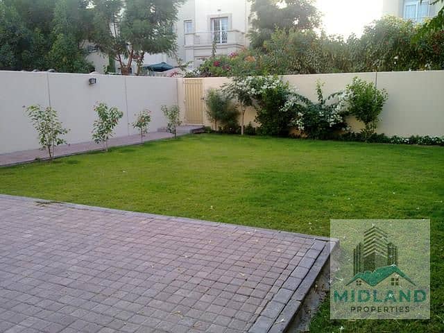 11 3-Garden Lining Room. jpg