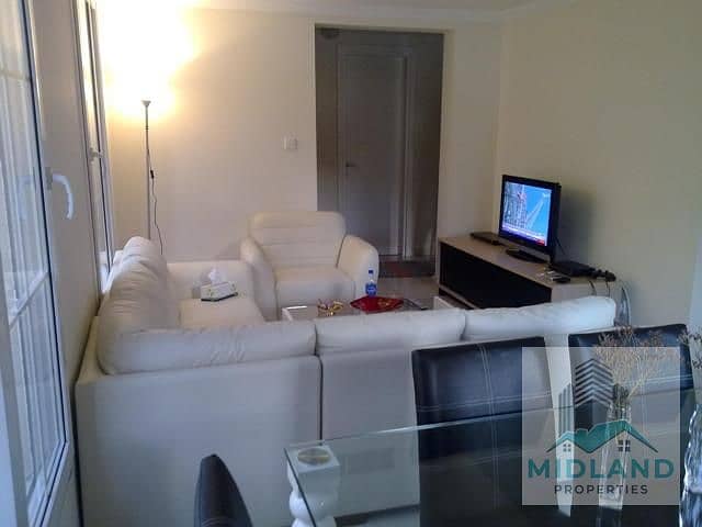 15 9-Living Room. jpg