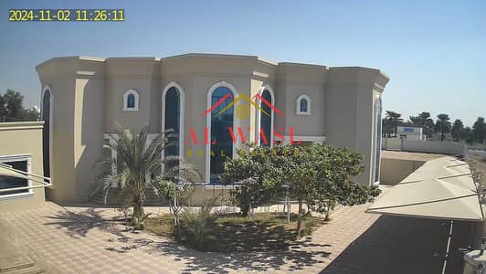 For sale villa in Sharjah area Muwafjah    Two floors     A privileged location close to all services